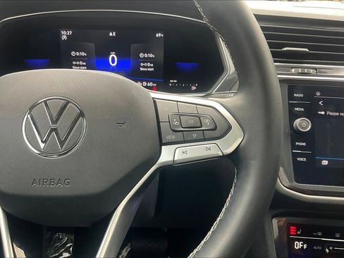 Used 2022 Volkswagen Tiguan SE image 25
