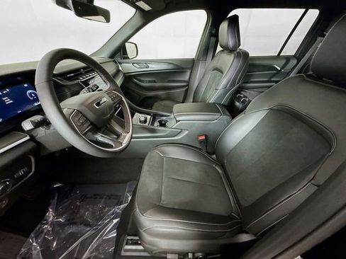 New 2025 Jeep Grand Cherokee L Altitude AWD/4WD image 20