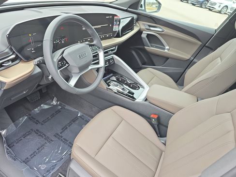 New 2025 Audi Q5 Premium image 16
