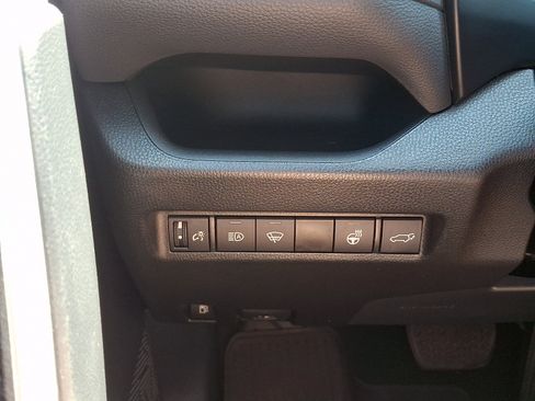 Used 2021 Toyota RAV4 XLE w/ Convenience Package AWD/4WD image 23