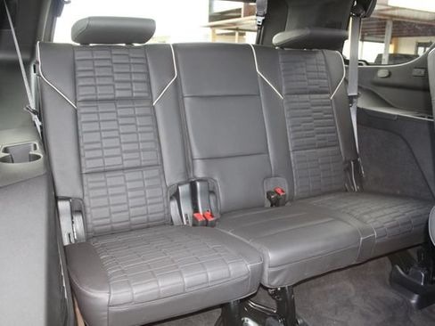 Used 2023 Cadillac Escalade Premium Luxury Platinum AWD/4WD image 21