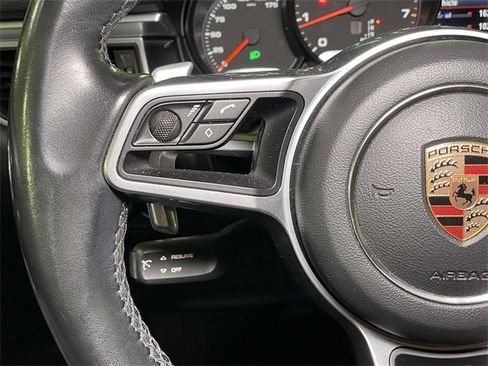 Used 2018 Porsche Macan image 42
