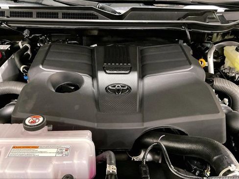New 2026 Toyota Tundra Platinum AWD/4WD image 11