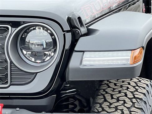 New 2026 Jeep Wrangler Unlimited Rubicon w/ Steel Bumper Group image 39