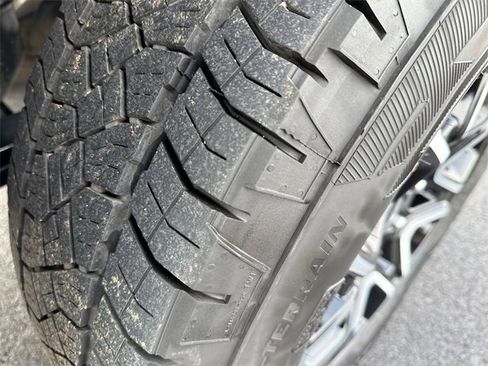 Used 2022 Ford F150 XLT w/ Equipment Group 302A High image 38