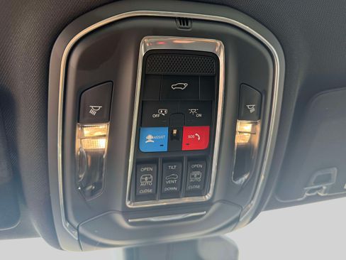 Used 2026 Jeep Grand Cherokee Limited AWD/4WD image 28