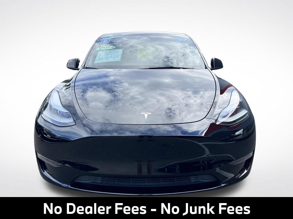 Used 2024 Tesla Model Y 2WD image 2