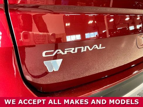 Used 2024 Kia Carnival LX FWD image 22