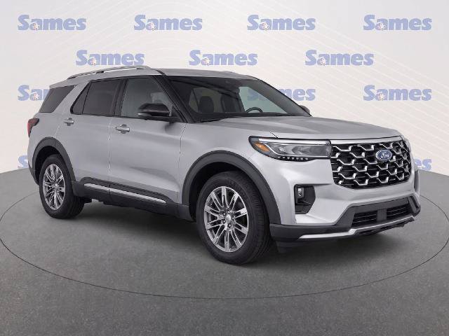 Certified 2025 Ford Explorer Platinum RWD image 1