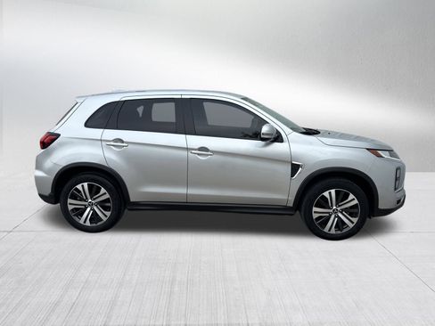 Used 2023 Mitsubishi Outlander Sport SE image 6