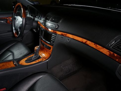 Used 2006 Mercedes-Benz E 350 Sedan image 30