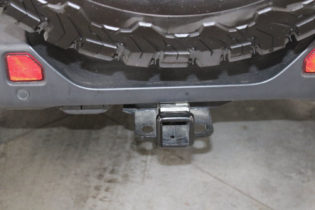 Used 2018 Jeep Wrangler Unlimited Sahara AWD/4WD image 29