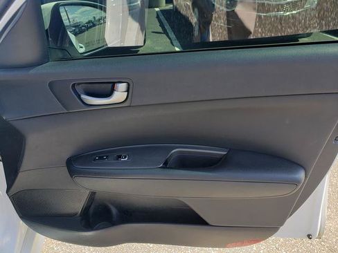 Used 2019 Kia Optima LX FWD image 18