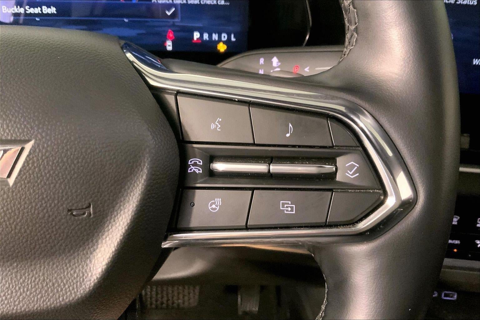 Used 2025 Chevrolet Equinox LT FWD image 19