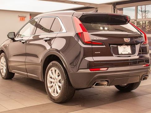 Used 2023 Cadillac XT4 Luxury w/ Cold Weather Package image 8