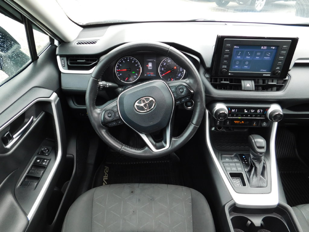 Used 2020 Toyota RAV4 XLE w/ Convenience Package AWD/4WD image 16