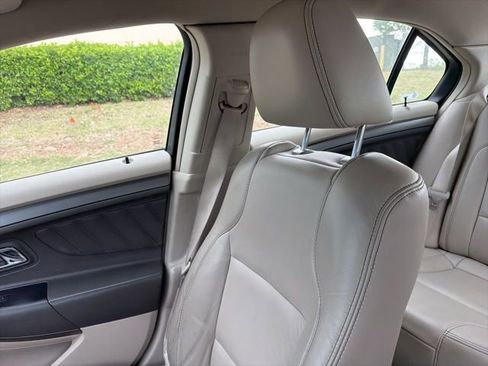Used 2012 Ford Taurus SEL image 17