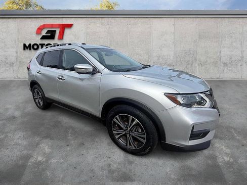 Used 2019 Nissan Rogue SV w/ Premium Package image 6