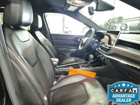 Used 2024 Jeep Compass Trailhawk AWD/4WD image 20