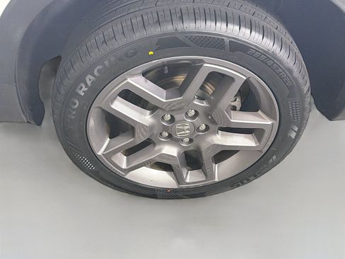 Used 2023 Honda Passport EX-L image 11