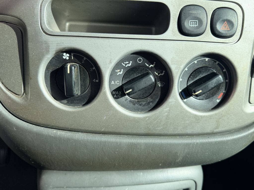 Used 2003 Ford Escape XLT FWD image 17