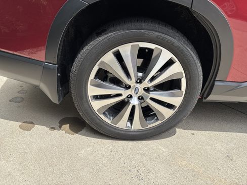 Used 2022 Subaru Ascent Touring AWD/4WD image 12