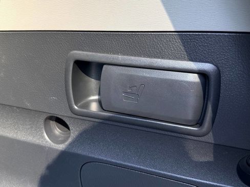 Used 2012 Toyota RAV4 4WD w/ Value Pkg image 23