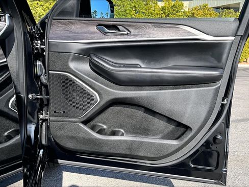 Used 2024 Jeep Grand Cherokee Limited 4xe image 21