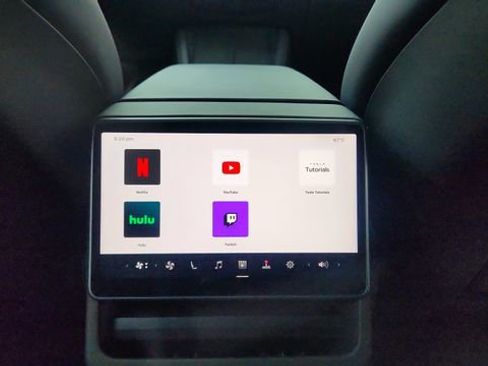 Used 2025 Tesla Model 3 Long Range image 51