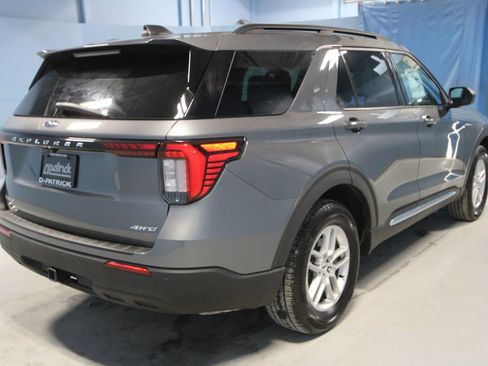 Used 2025 Ford Explorer Active image 30