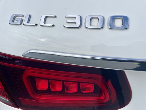 Used 2020 Mercedes-Benz GLC 300 4MATIC image 33