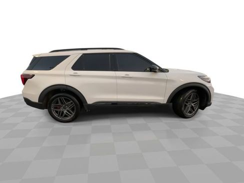 Used 2025 Ford Explorer ST w/ Sun And Sound Package AWD/4WD image 9