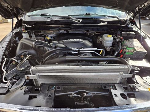 Used 2018 RAM 2500 SLT w/ Snow Chief Group image 21