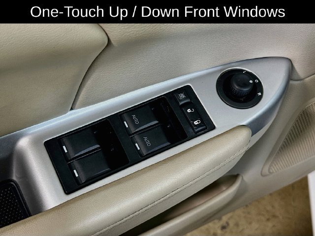 Used 2014 Chrysler 200 Limited FWD image 28
