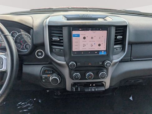 Used 2024 RAM 2500 Big Horn AWD/4WD image 17