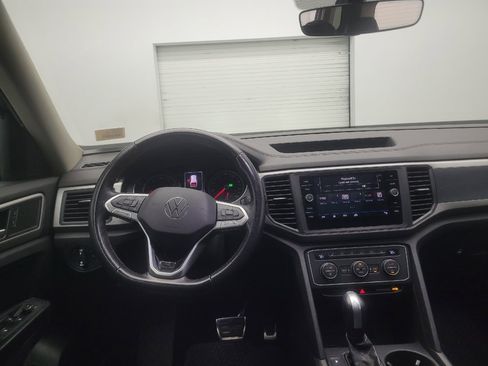 Used 2021 Volkswagen Atlas SE w/ Panoramic Sunroof Package FWD image 22