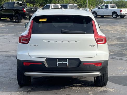 Used 2021 Volvo XC40 T5 Momentum AWD/4WD image 7