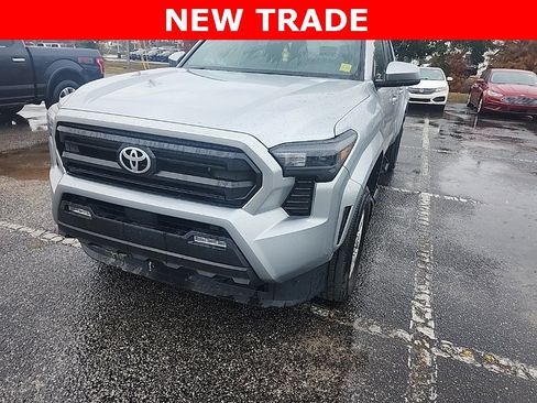 Used 2024 Toyota Tacoma SR5 image 7