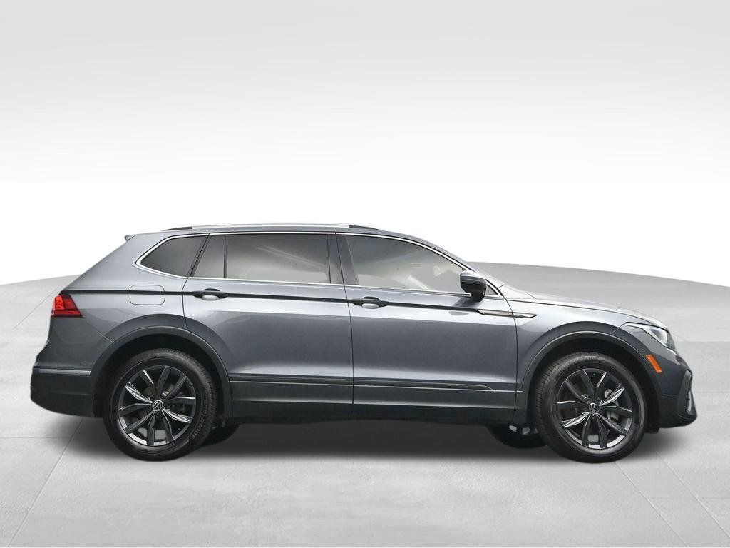 Used 2022 Volkswagen Tiguan SE FWD image 42