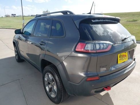 Used 2019 Jeep Cherokee Trailhawk w/ Cold Weather Group AWD/4WD image 6