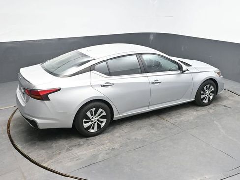 Used 2020 Nissan Altima 2.5 S FWD image 27