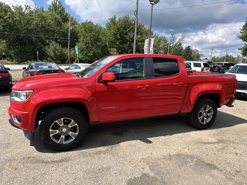 Used 2018 Chevrolet Colorado Z71 AWD/4WD image 3