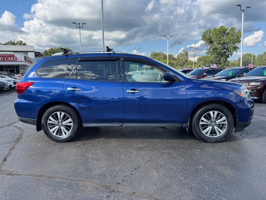 Used 2017 Nissan Pathfinder S AWD/4WD image 6