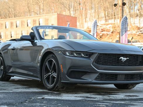Used 2024 Ford Mustang Premium image 9