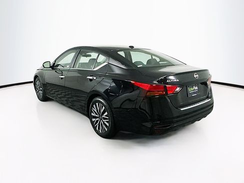 Used 2023 Nissan Altima 2.5 SV FWD image 5