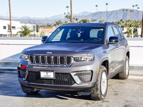 New 2025 Jeep Grand Cherokee Laredo X w/ Luxury Tech Group I image 4