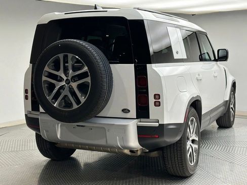Used 2023 Land Rover Defender 110 SE AWD/4WD image 3