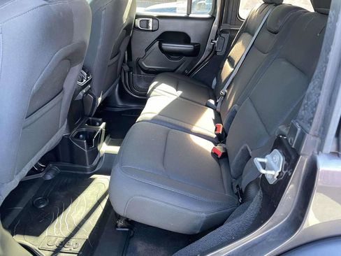 Used 2020 Jeep Wrangler Unlimited Sport S image 21