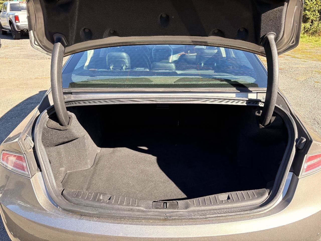 Used 2016 Lincoln MKZ AWD image 29