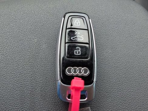 Used 2021 Audi Q7 3.0T Premium AWD/4WD image 38
